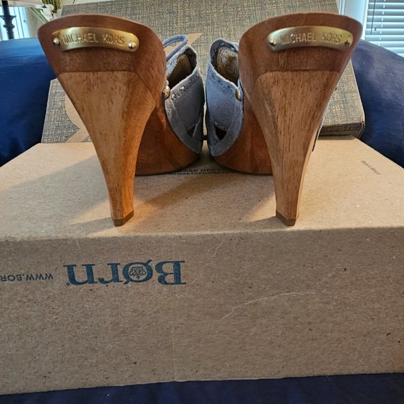 Michael Kors Slip-On Mules With Studs clog suede heels 8 light blue lace-up -new - Picture 7 of 7